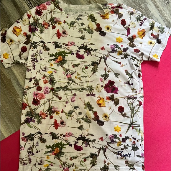 💜 🌺 Prince, Purple Rain T-shirt💜 - Picture 1 of 5